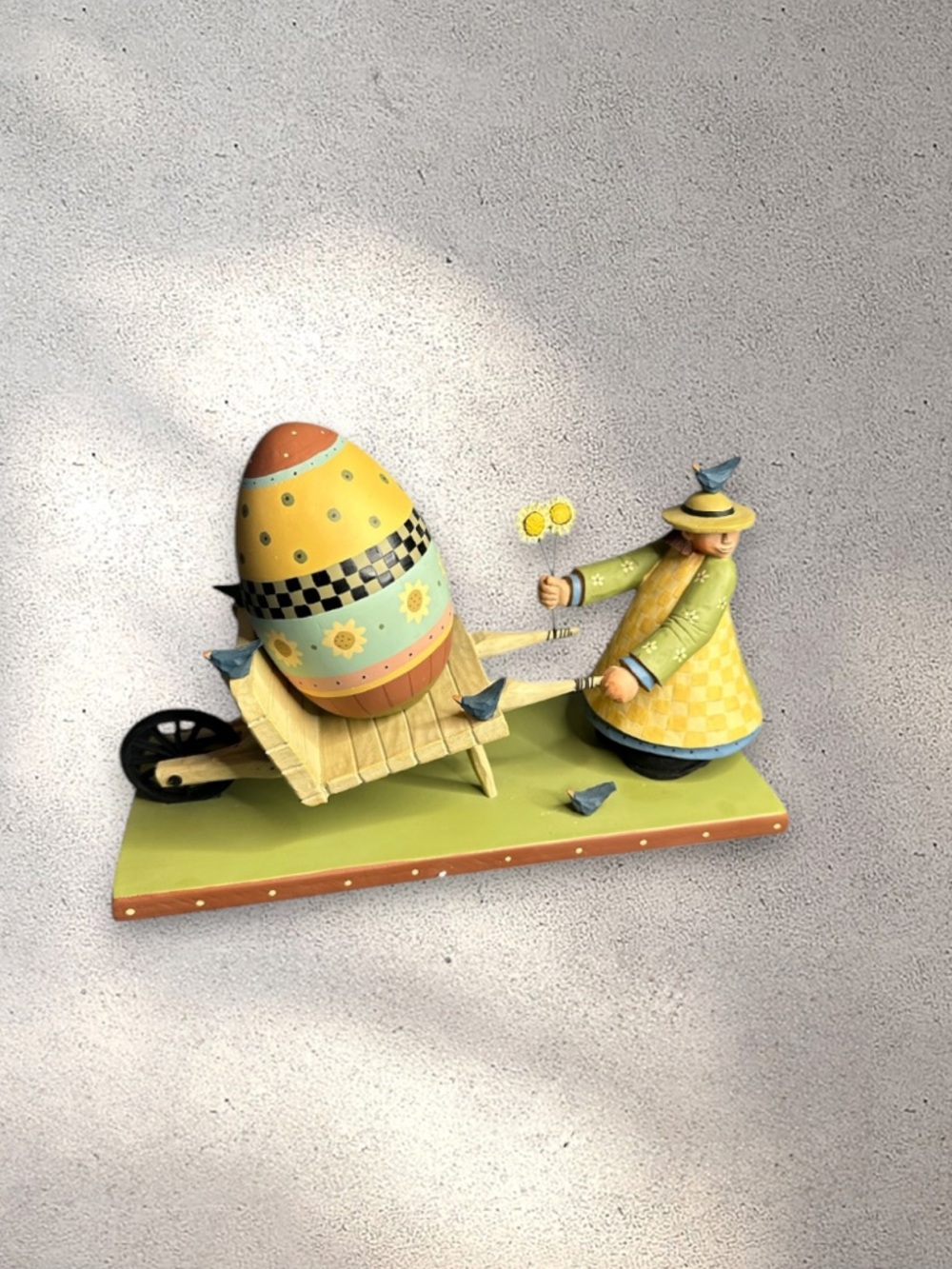 Williraye Studio Egg-NORMOUSLY large figure 2007 with Box